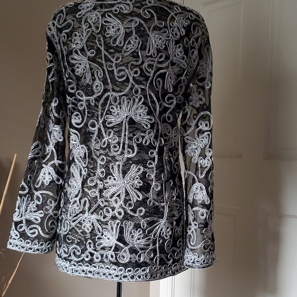 Jeannie mesh tunic with silver detail, size M - Picture 7 of 8